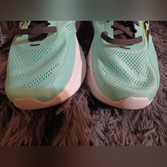 Saucony women's tenis shoes size 9 - Picture 4 of 7